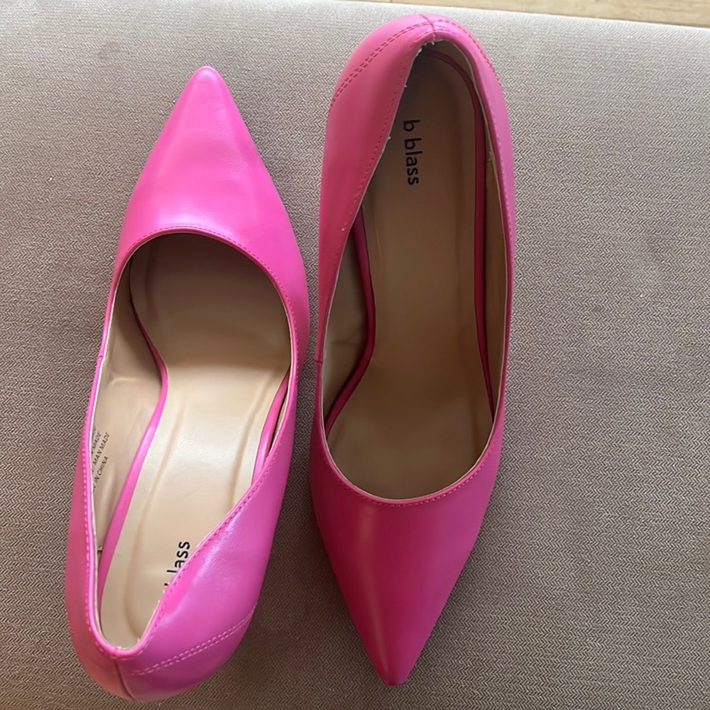 Bill blass Katy Magenta pump